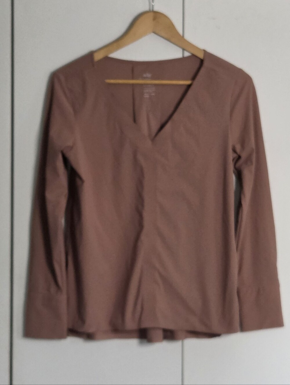 ADAY Rose-Mauve Long Sleeve V-Neck Top